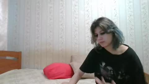 Snapshot of crystal_porn_love chatting on 12/05/24, 11:49 Crystal and Marcl online show from 12/05/24, 11:49