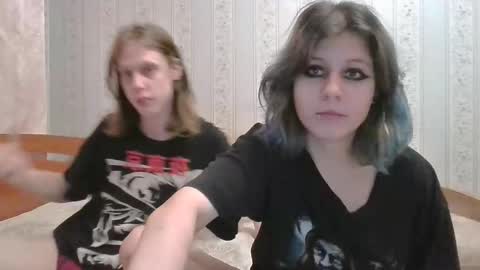 Snapshot of crystal_porn_love chatting on 12/05/24, 02:55 Crystal and Marcl online show from 12/05/24, 02:55