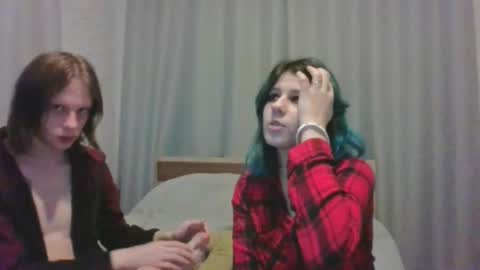 Snapshot of crystal_porn_love chatting on 01/07/25, 01:03 Crystal and Marcl online show from 01/07/25, 01:03