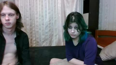 Snapshot of crystal_porn_love chatting on 01/19/25, 10:39 Crystal and Marcl online show from 01/19/25, 10:39