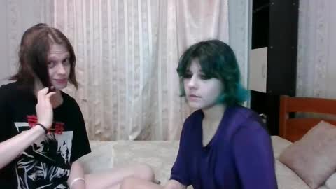 Snapshot of crystal_porn_love chatting on 01/27/25, 09:22 Crystal and Marcl online show from 01/27/25, 09:22