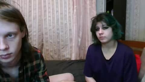 Snapshot of crystal_porn_love chatting on 02/04/25, 03:44 Crystal and Marcl online show from 02/04/25, 03:44