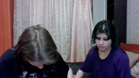 Snapshot of crystal_porn_love chatting on 02/28/25, 03:59 Crystal and Marcl online show from 02/28/25, 03:59