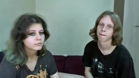 Snapshot of crystal_porn_love chatting on 09/19/25, 07:47 Crystal and Marcl online show from 09/19/25, 07:47