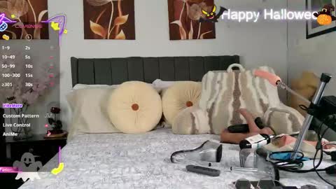 CRYSTAL  online show from 11/02/25, 07:49