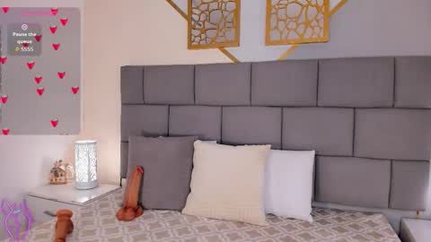 Chris online show from 12/02/25, 01:55