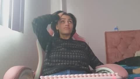 Crystal Blaze online show from 10/17/25, 03:58