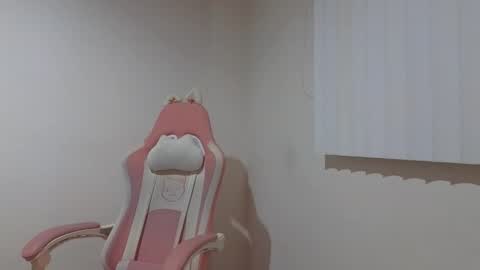 Crystal Blaze online show from 12/18/25, 09:48