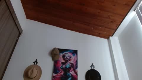 Crystal Blaze online show from 02/09/26, 04:22