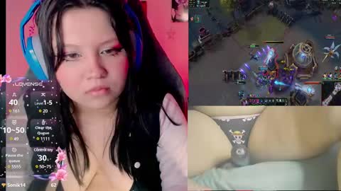 Snapshot of crystal_velvet01 chatting on 12/14/24, 05:07 crystal online show from 12/14/24, 05:07