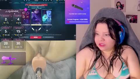 Snapshot of crystal_velvet01 chatting on 01/05/25, 03:34 crystal online show from 01/05/25, 03:34