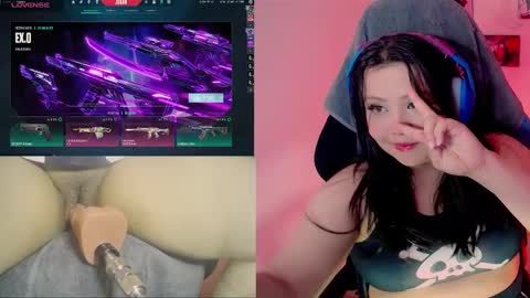 Snapshot of crystal_velvet01 chatting on 01/17/25, 03:23 crystal online show from 01/17/25, 03:23