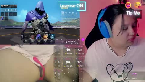 Snapshot of crystal_velvet01 chatting on 01/22/25, 03:52 crystal online show from 01/22/25, 03:52