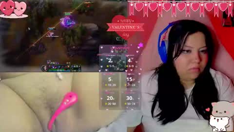 Snapshot of crystal_velvet01 chatting on 02/14/25, 04:47 crystal online show from 02/14/25, 04:47