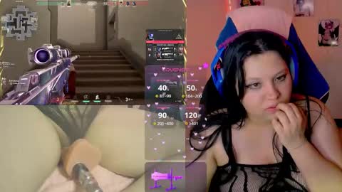 Snapshot of crystal_velvet01 chatting on 02/22/25, 07:36 crystal online show from 02/22/25, 07:36