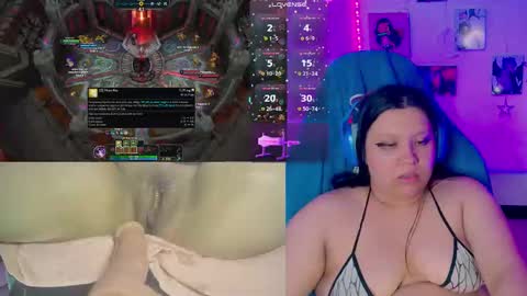 Snapshot of crystal_velvet01 chatting on 03/11/25, 11:04 crystal online show from 03/11/25, 11:04