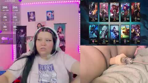 Snapshot of crystal_velvet01 chatting on 02/12/26, 01:55 crystal online show from 02/12/26, 01:55