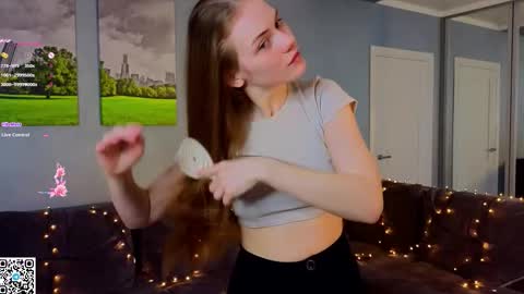 Snapshot of crystaldiva01 chatting on 01/11/26, 06:51 Diva online show from 01/11/26, 06:51