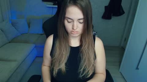 crystalemily online show from 02/18/26, 07:54