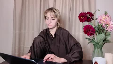 Mary online show from 07/06/26, 08:22