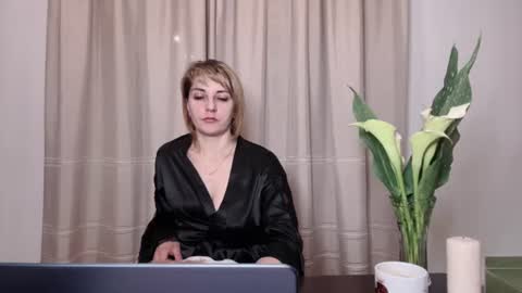 Mary online show from 07/27/26, 08:05