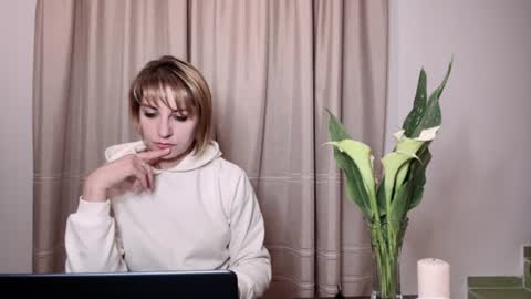 Mary online show from 07/28/26, 08:45