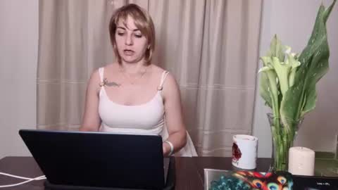 Mary online show from 08/01/26, 08:52