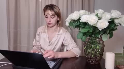 Mary online show from 08/05/26, 08:44