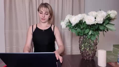 Mary online show from 08/06/26, 08:44