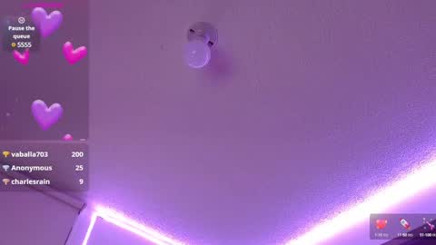 Snapshot of crystalitesq chatting on 02/08/25, 01:54 Olivia online show from 02/08/25, 01:54