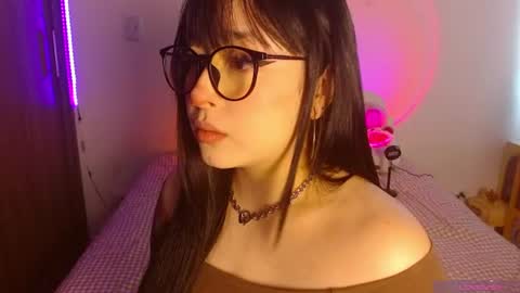 Snapshot of crystalitesq chatting on 06/16/26, 01:14 Olivia online show from 06/16/26, 01:14