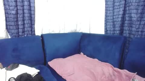 crystaljes online show from 02/11/25, 04:35