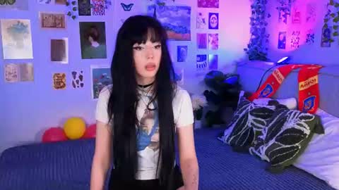 Snapshot of crystall0ve chatting on 06/30/26, 02:51 crystall0ve online show from 06/30/26, 02:51