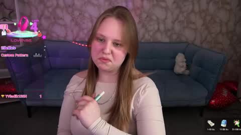 crystallpaws_ online show from 04/21/26, 06:09