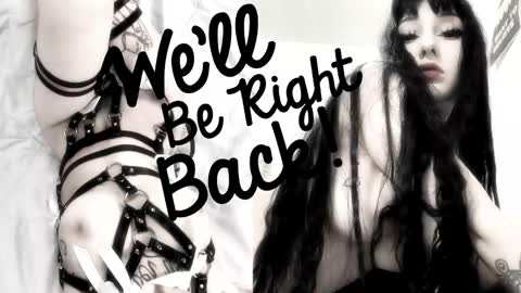 Sasha    Make me moan with patterns   good music here  online show from 10/14/25, 01:17