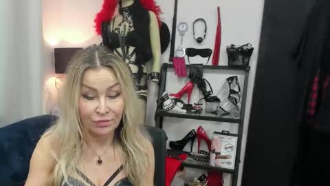 CrystalHotty online show from 02/18/26, 05:36