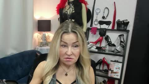 CrystalHotty online show from 03/09/26, 05:22