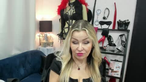 CrystalHotty online show from 03/31/26, 04:57