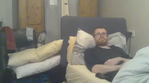 chris online show from 11/08/25, 02:23