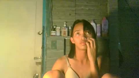 Snapshot of csiscar9 chatting on 11/16/25, 04:34 Lauren online show from 11/16/25, 04:34