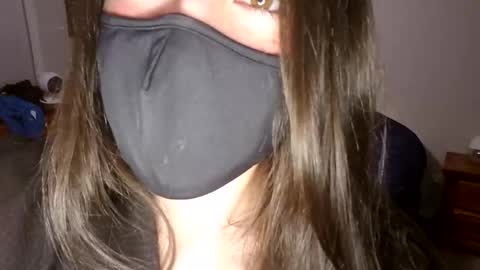 Snapshot of csmf010 chatting on 03/08/26, 06:06 Madam Mask online show from 03/08/26, 06:06