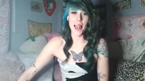     online show from 01/10/26, 02:13