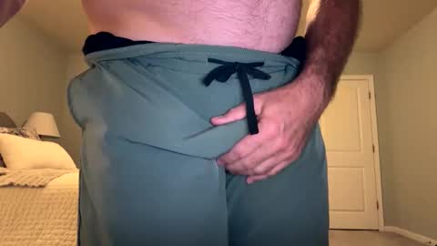Snapshot of cuban2_slut chatting on 10/20/25, 12:33 Cubantoo online show from 10/20/25, 12:33