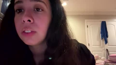 Snapshot of cubanwetdreamdoll chatting on 04/30/26, 12:06 Thick Cuban Laz online show from 04/30/26, 12:06