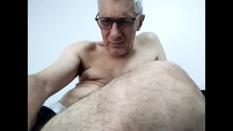 Snapshot of cucaio18 chatting on 06/11/26, 03:15 BIG UNCUT HARD COCK online show from 06/11/26, 03:15