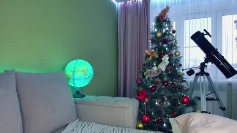 Snapshot of cuddle_kitten chatting on 01/01/25, 11:49 Alexia online show from 01/01/25, 11:49