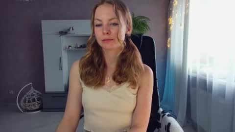 Snapshot of cuddle_kitten chatting on 03/02/25, 08:05 Alexia online show from 03/02/25, 08:05