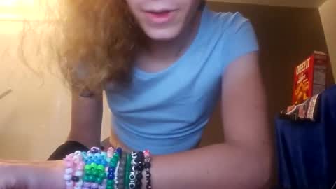 cuddleavenue online show from 09/18/25, 10:56