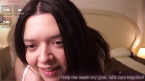 Ellie online show from 12/14/25, 03:39