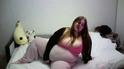 Snapshot of cuddleemily chatting on 01/15/26, 07:06 CuddleEmily online show from 01/15/26, 07:06